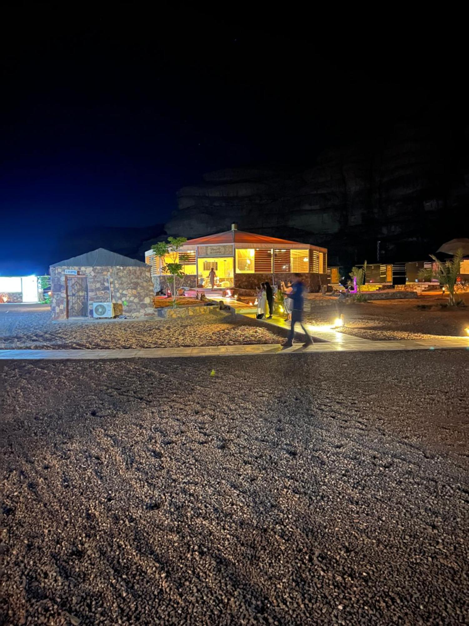 Revan Rum Luxury Camp Wadi Rum Exterior photo